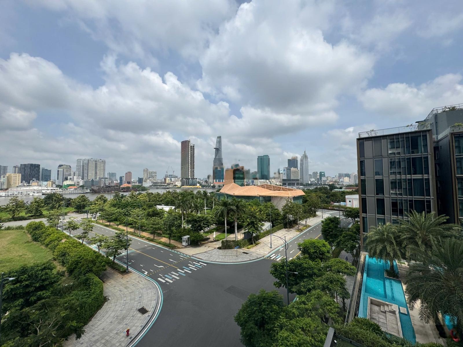 Đỉnh penthouse sân vườn 4PN 316m2 view sông Sài Gòn và hồ bơi lớn nhất Empire City