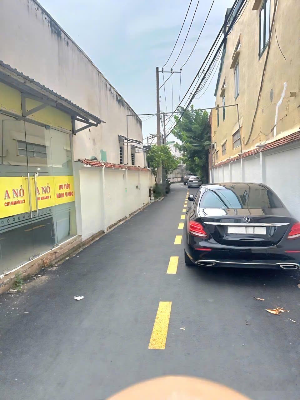 Bán nhà Lê Văn Khương Q12, 4.5x13m, 1 trệt 3 lầu, 5PN, chỉ 5,59 tỷ