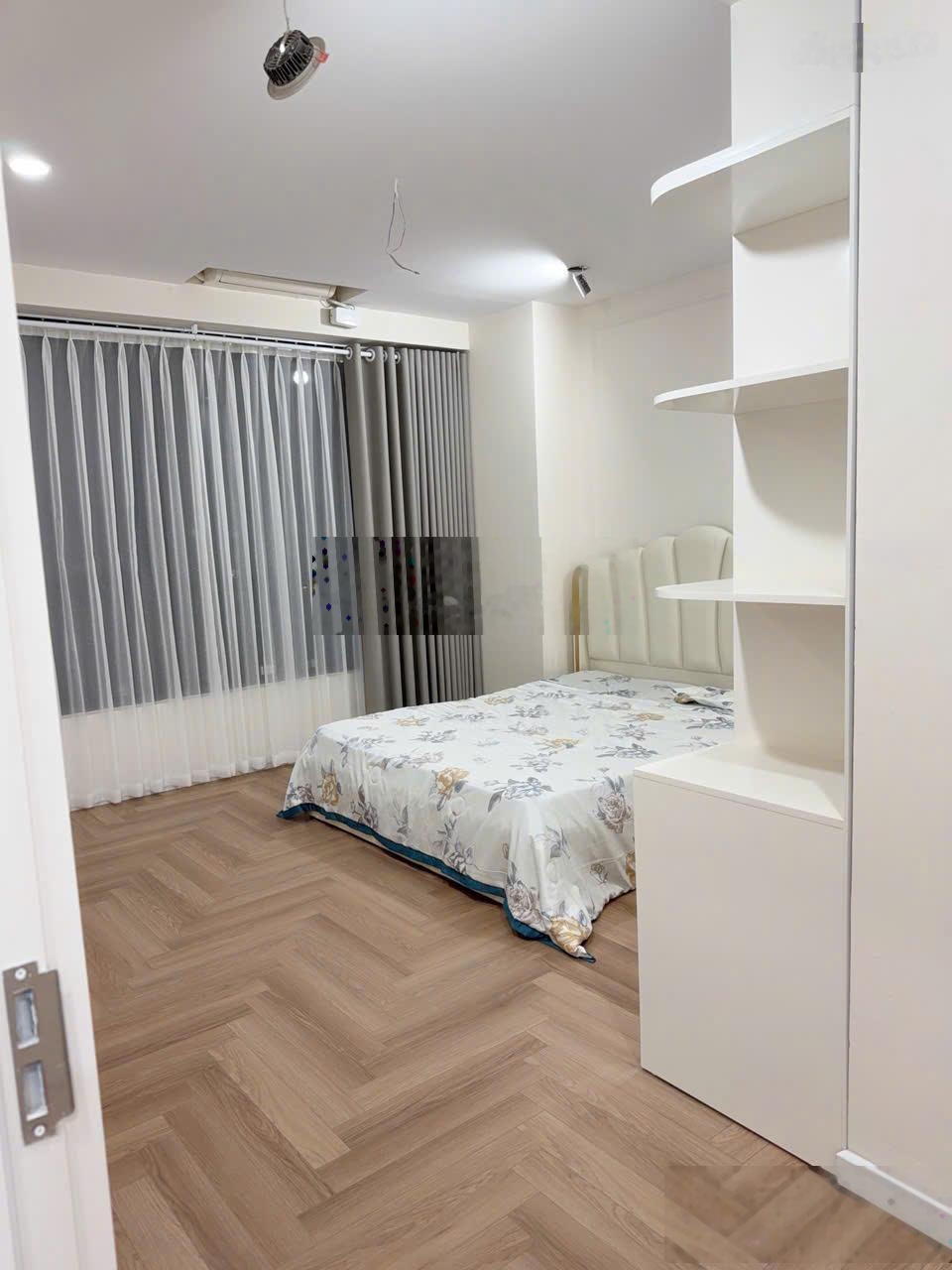 Bán gấp căn góc Times City - 3PN, view quảng trường nhạc nước, giá 12,2 tỷ full nội thất