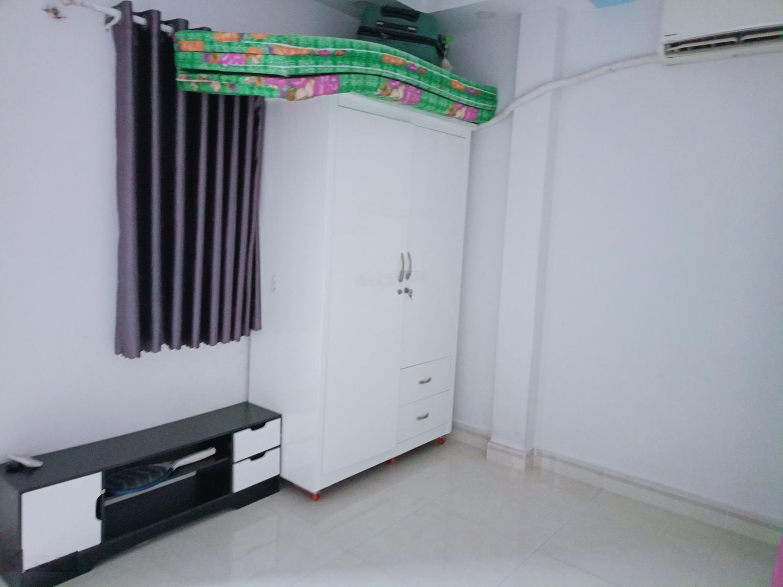 Bán nhà mặt phố đường Bạch Mã phường 15, quận 10, tp HCM