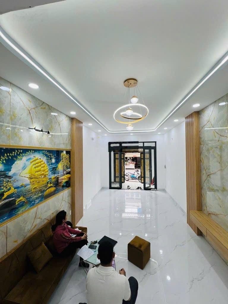 Nhà mới đẹp ngay Chiến Lược, Mã Lò, Hương Lộ 2 full tiện ích