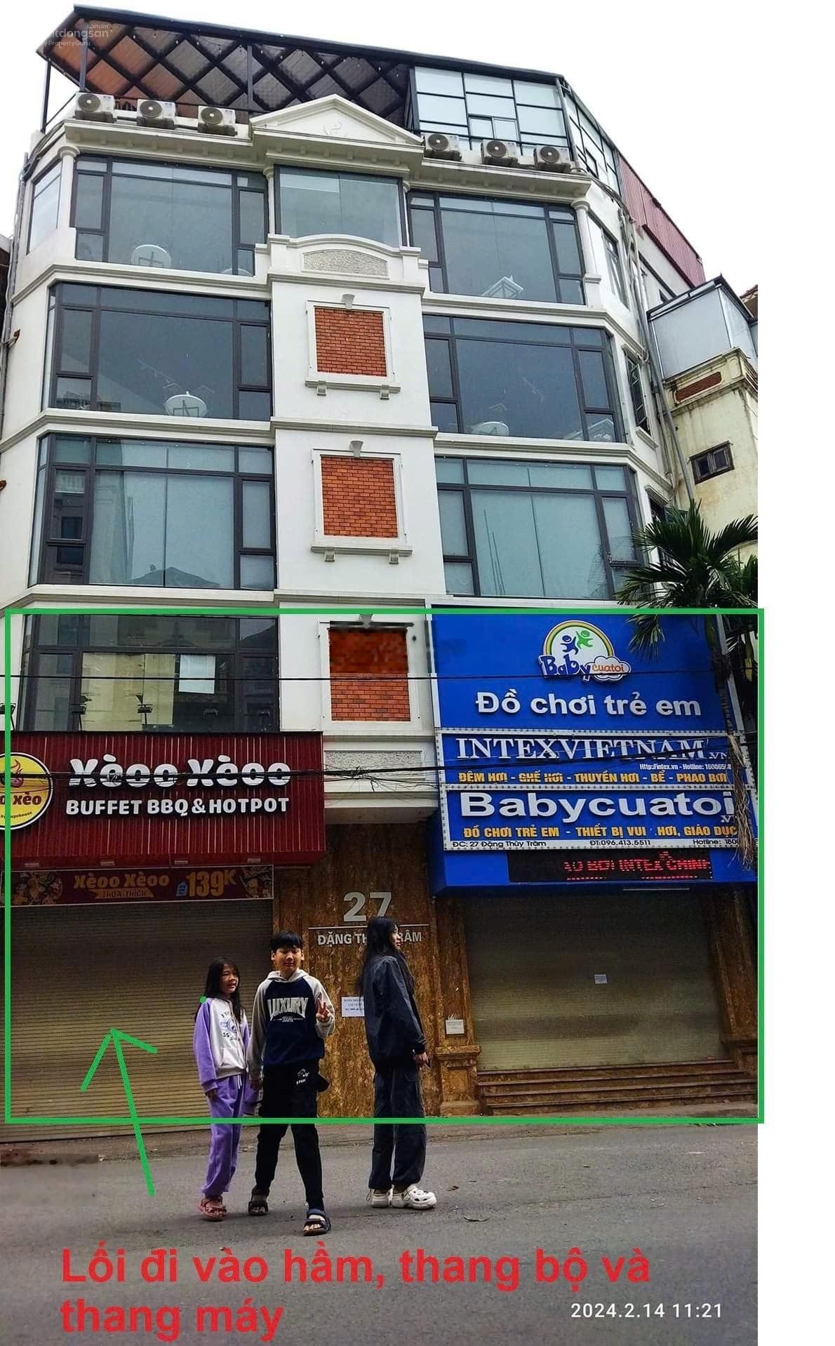 Cho thuê văn phòng tầng 2 dt 115m ,mt 13,5m .thang máy hầm để xe. số 38 đặng thùy trâm, cầu giấy