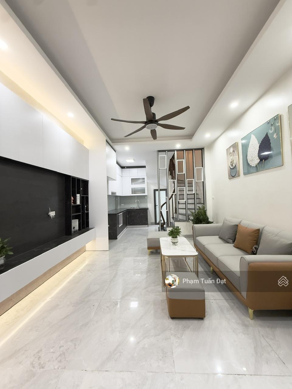 Bán nhà Dương Văn Bé phân lô 5 tầng xây mới, nội thất chỉn chu ở ngay, ngõ thông, 35m2 hơn 8 tỷ