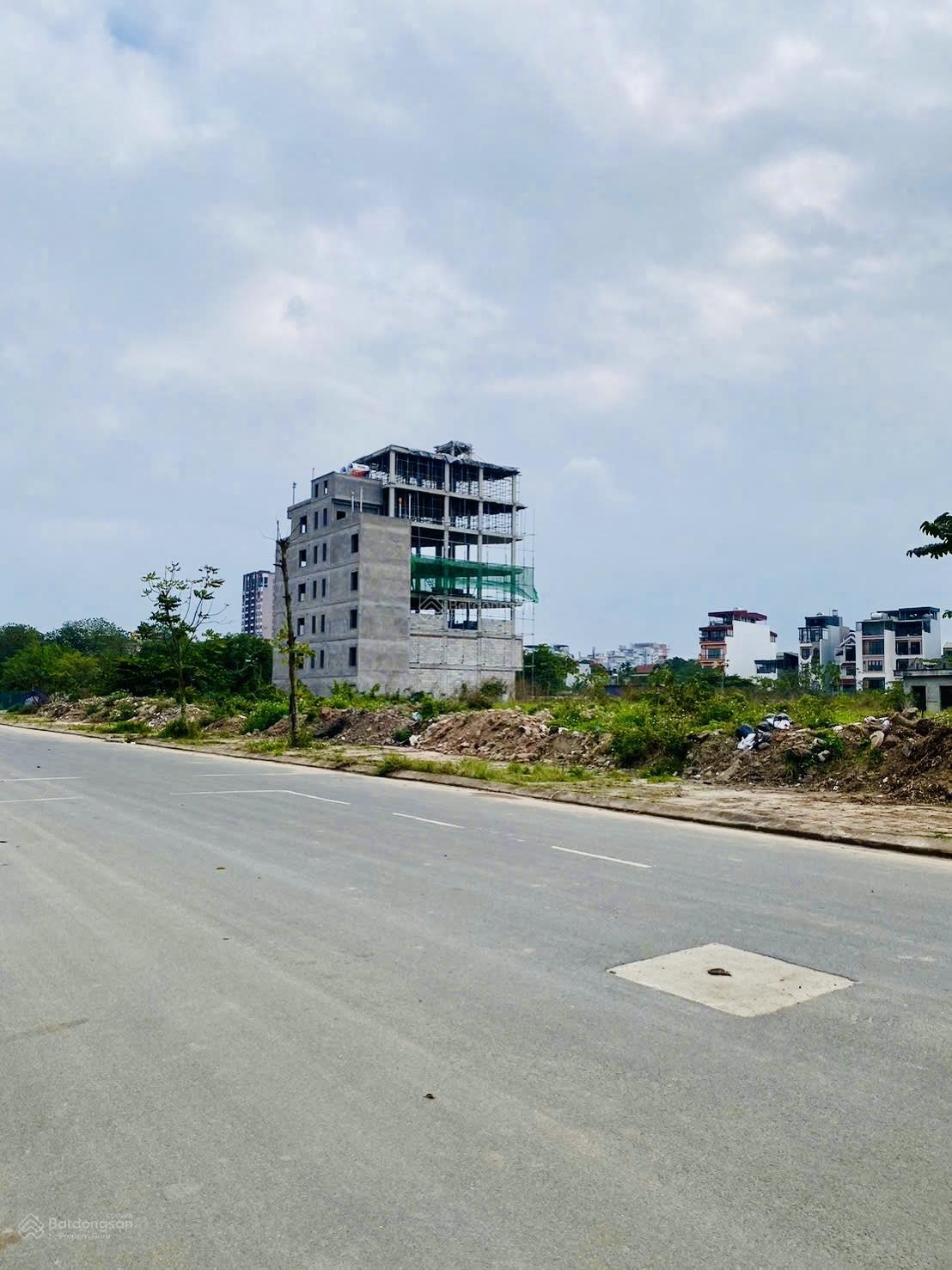 Bán đất đường 12m, vỉa hè rộng tđc ngọc thuỵ, bồ đề, 90m2, 2 thoáng, kinh doanh, vp, 0962015528