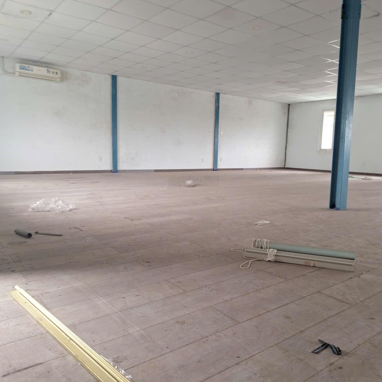 Em Quân! Cho thuê sàn tầng 2 188m2 đường Trương Văn Bang - Quận 2 giá 18tr/tháng!