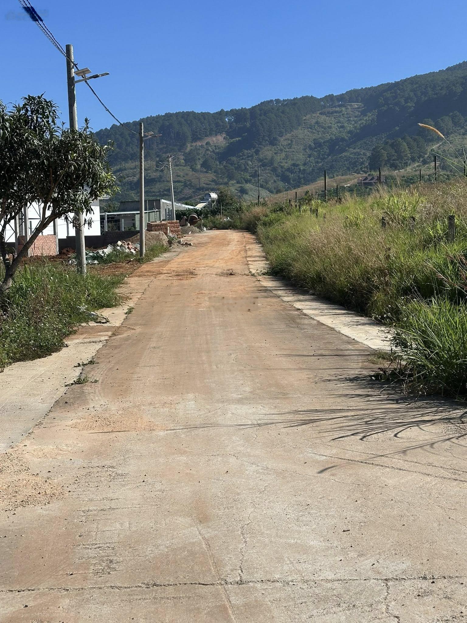 2.000m² 15m mặt tiền đường 5.5m view như hình