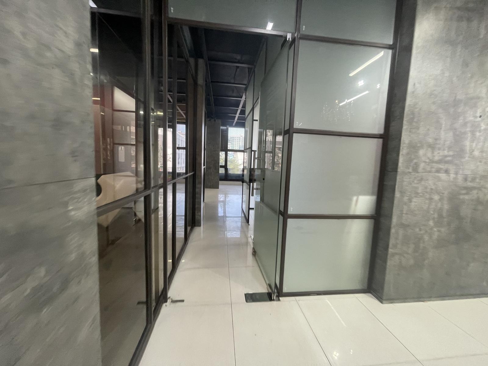 Cho thuê nhà 2 mt phươngd hoà cường nam gần cac trường đại hoc, siêu thị lote 80tr/ tháng