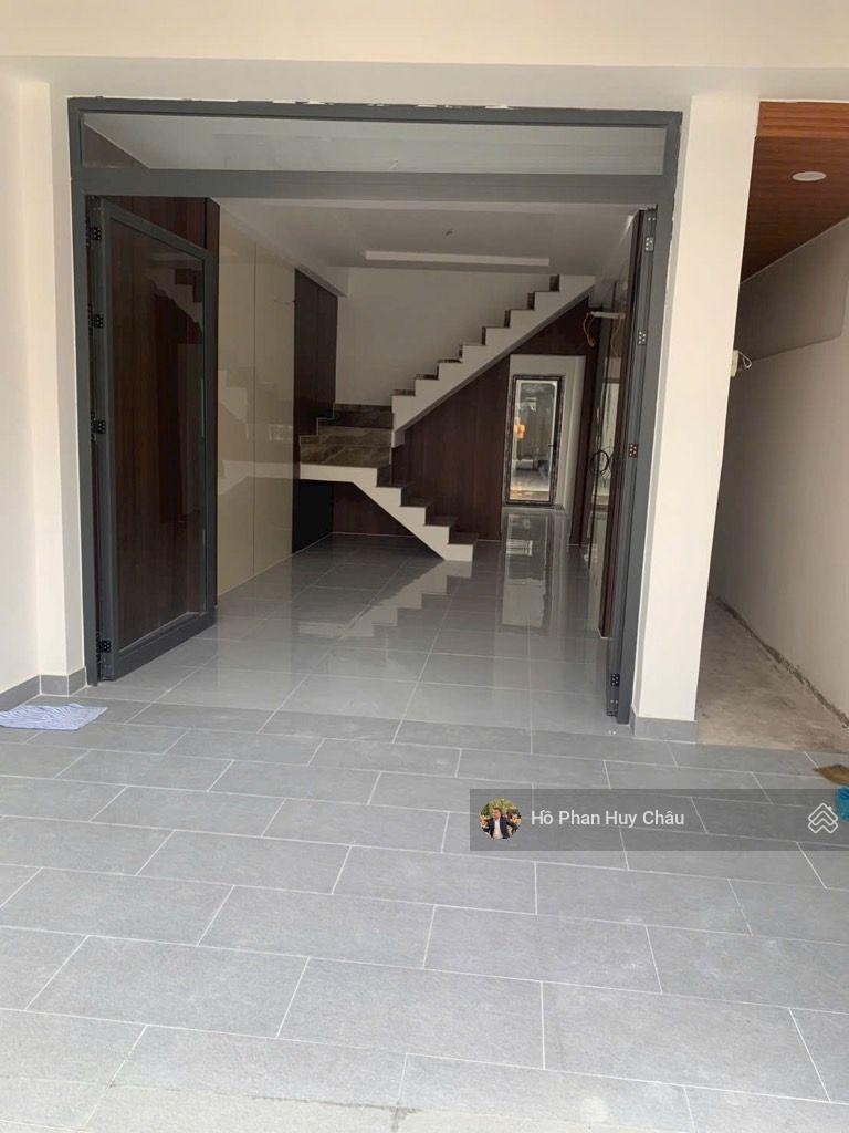 Hàng hiếm nhà bè diện tích khủng 96m xe hơi vào nhà kinh doanh 6 tỷ8