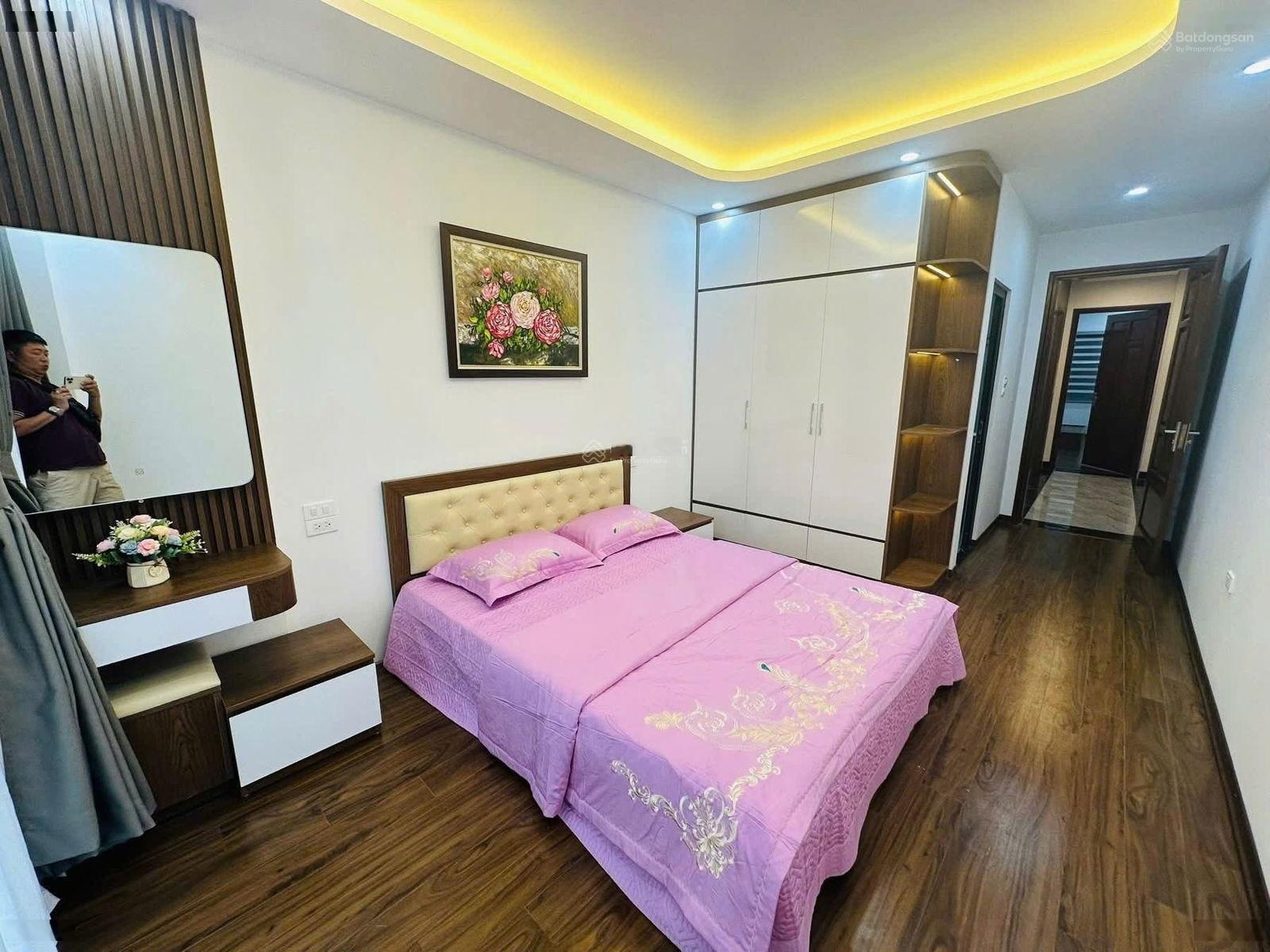Bán nhà ba đình giáp tây hồ-mặt ngõ thẳng tắp-một bước ra phố-nhà mới đẹp keng-thang máy êm ru