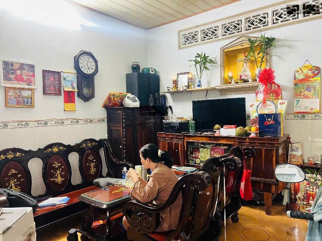 Bán đất tặng nhà - nguyễn tuyển - 80m2 - ngang gần 7m - 8.x tỷ - thích hợp xây chdv