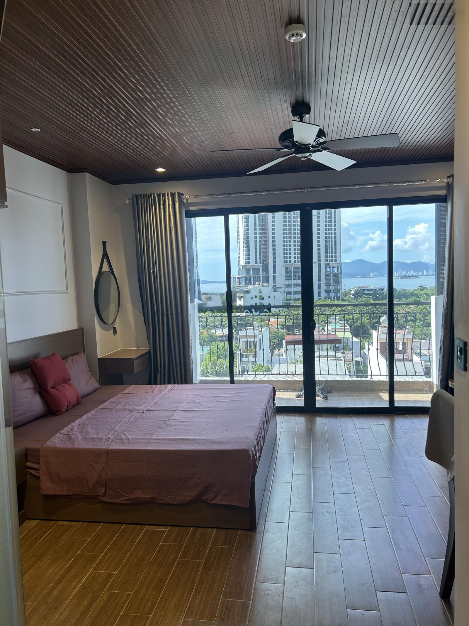 Cần bán nhà 11 phòng nhà mới 100% Lý Thái Tổ, Hòn Xện