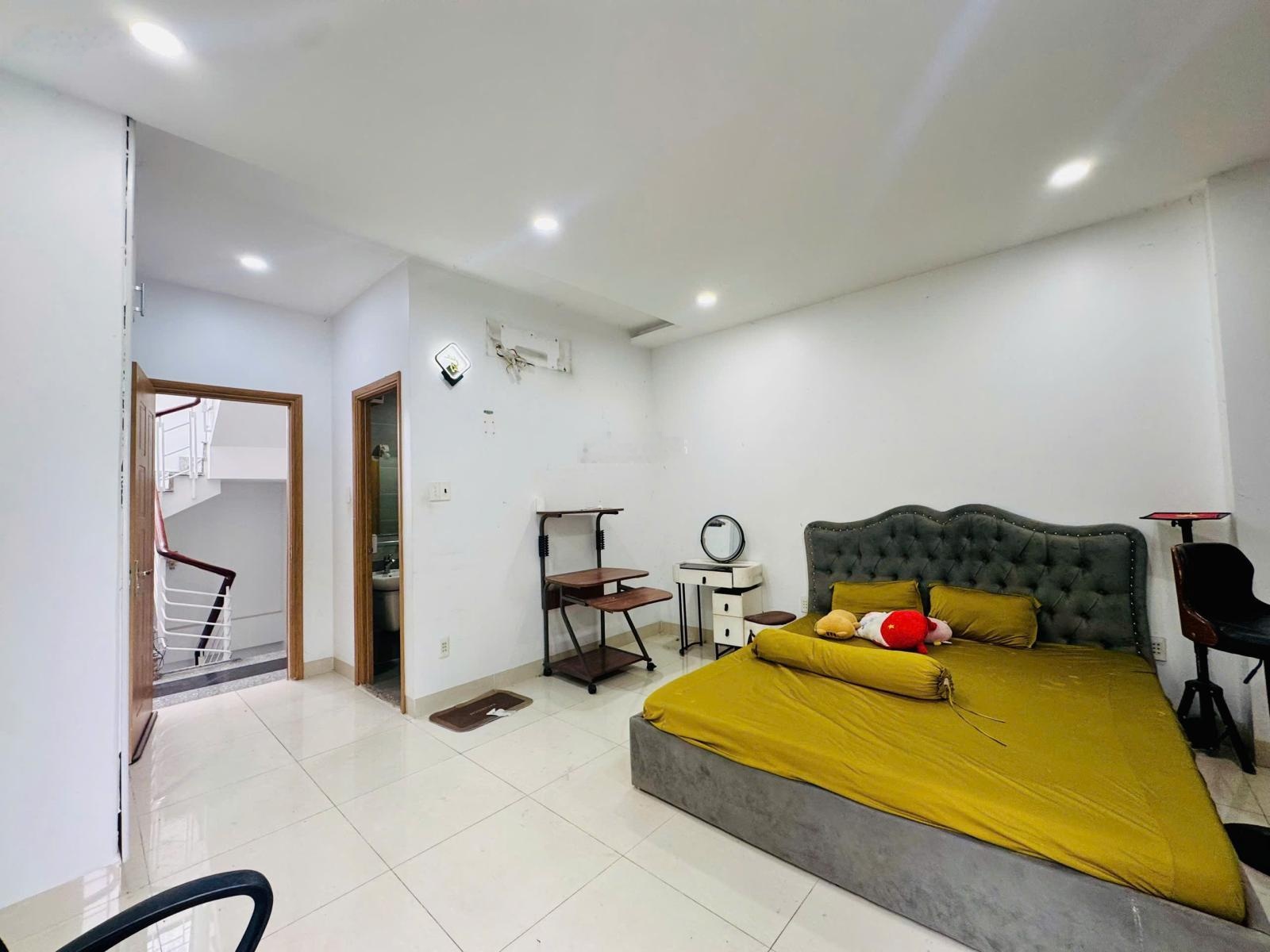 Cho thuê nhà nguyên căn 22/4 Nguyễn Xí, Phường 13, Bình Thạnh