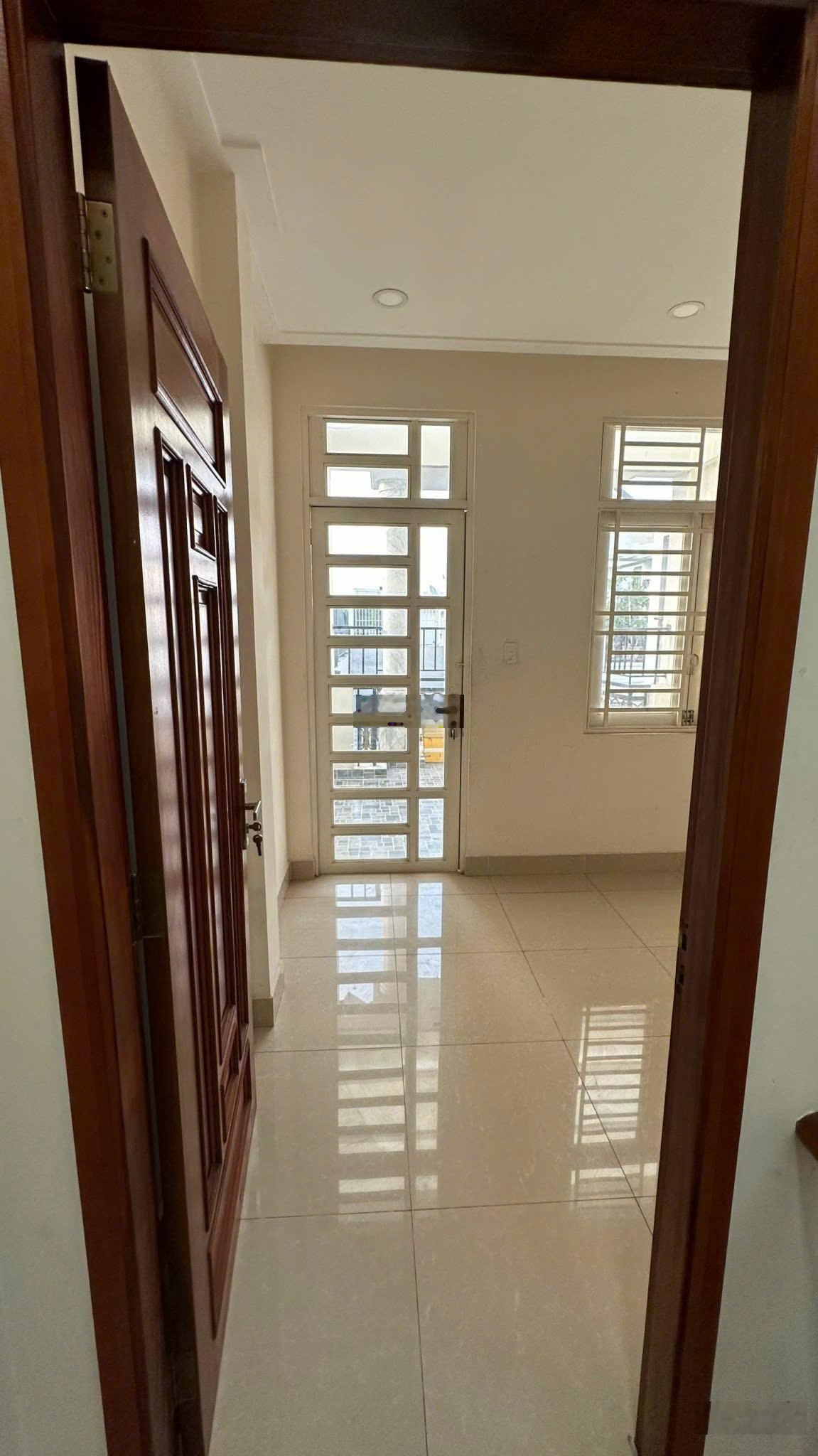 Bán Nhà Hiệp Bình Chánh gần Đại Học Luật - Vòng Xoay Phạm Văn Đồng sổ hồng riêng - đồng bộ dân trí