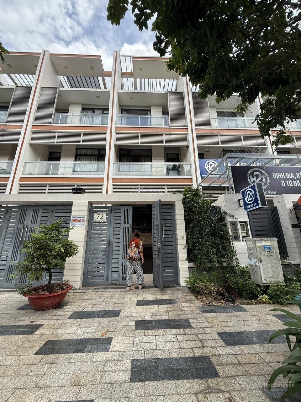 Cho thuê mặt bằng vỉa hè 2tr/th tại KĐT Vạn Phúc