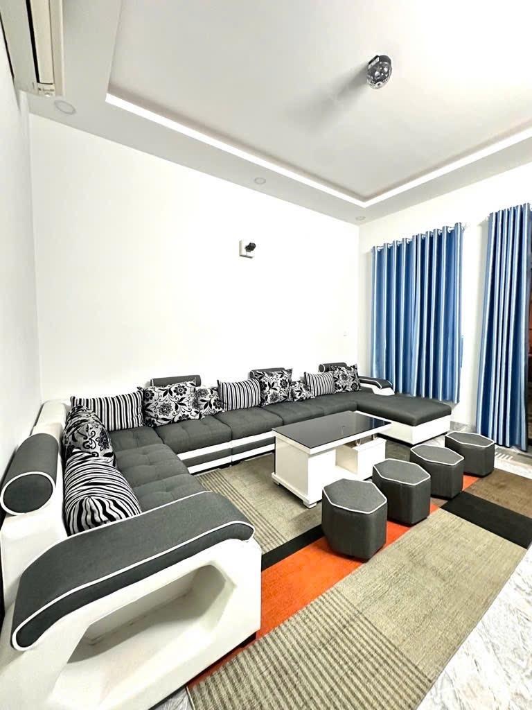 Nhà 4 tầng đường Nguyễn Ảnh Thủ, phường Hiệp Thành, Quận 12, DT 80m2 (4mx20m). Đường 10m, 8,2Tỷ