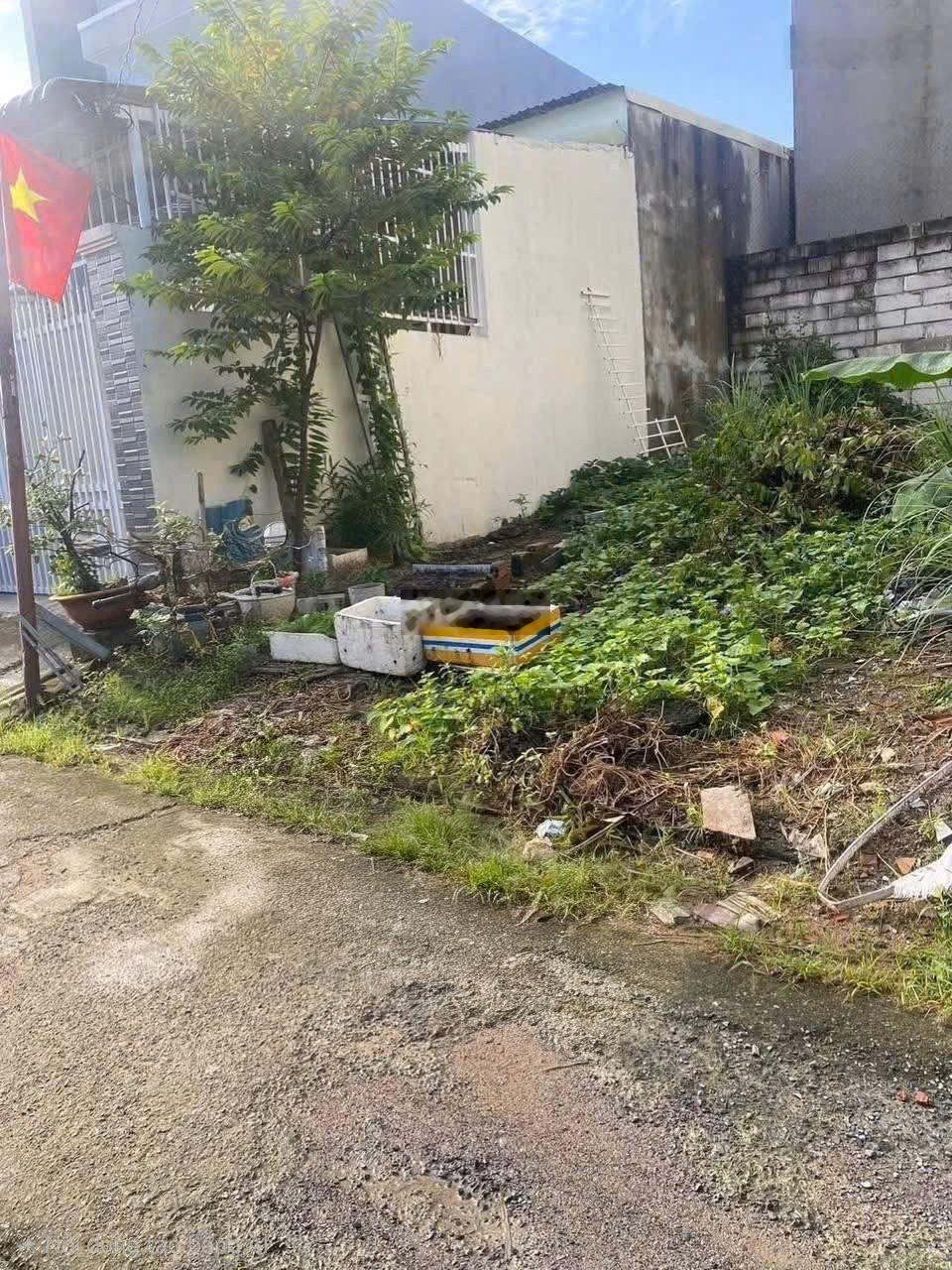 Thanh lý giảm 150tr lô đất ngang 6m đường bê tông 4m cách đường Đông Thành chỉ 20m. Chỉ 2,630 tỷ