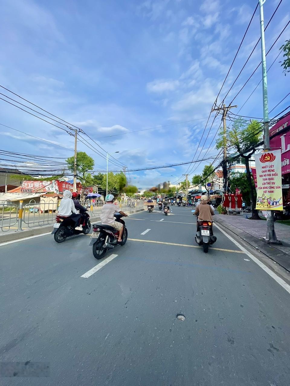 Bán Nhà 2 Tầng Ngay đường Lê Văn Quới - Giáp Tân Phú - Hoà Bình - Phan Anh