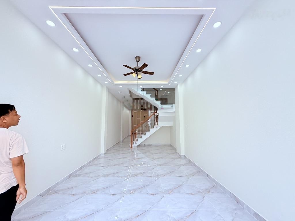 Bán nhà mặt tiền kinh doanh 4 lầu mới, 112m2 tại Lâm Thị Hố, Q12, giá siêu hời chỉ với 9,9 tỷ