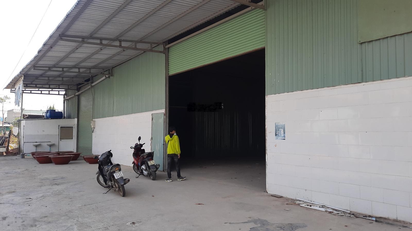 Nhà xưởng cho thuê đường bui công trừng, xã nhi bình hoc môn dt: 500m giá 25 triêu lh: 0908561228