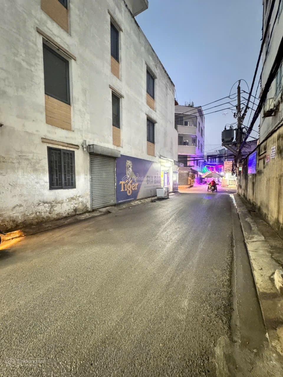 Đường 8m thông KD 4x15m ngay Aeon Tân Phú