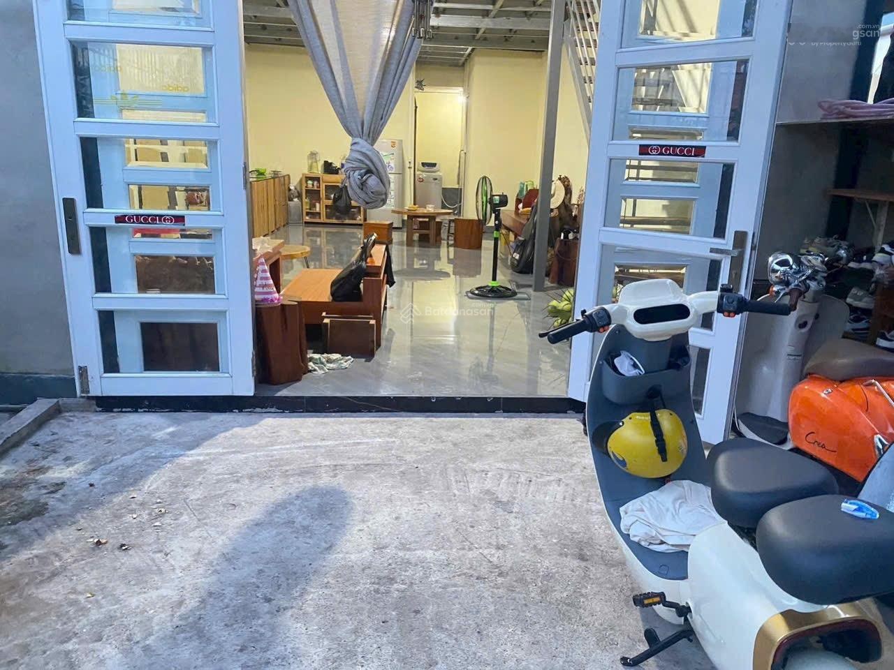 Quá rẻ! Nhà Phước Long đường ô tô chỉ 5 tỷ 200