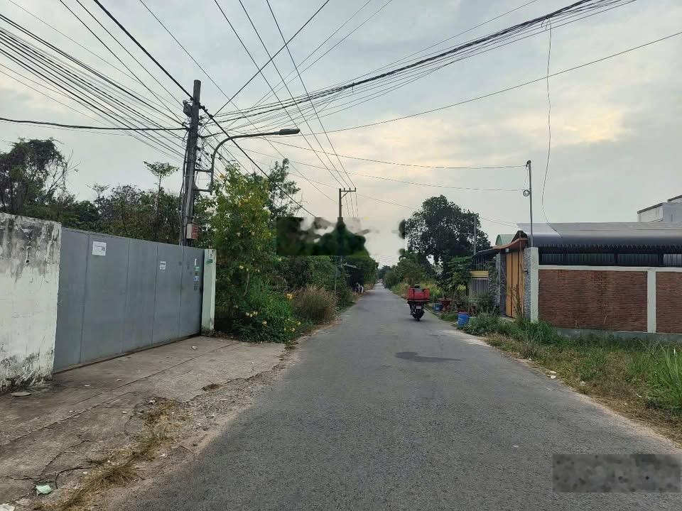 Đất Phú An Dx 020 cách Dt 744 và Dt 748 chỉ 200m,Dt 6 x 15 tc 60m,Giá 1ty250