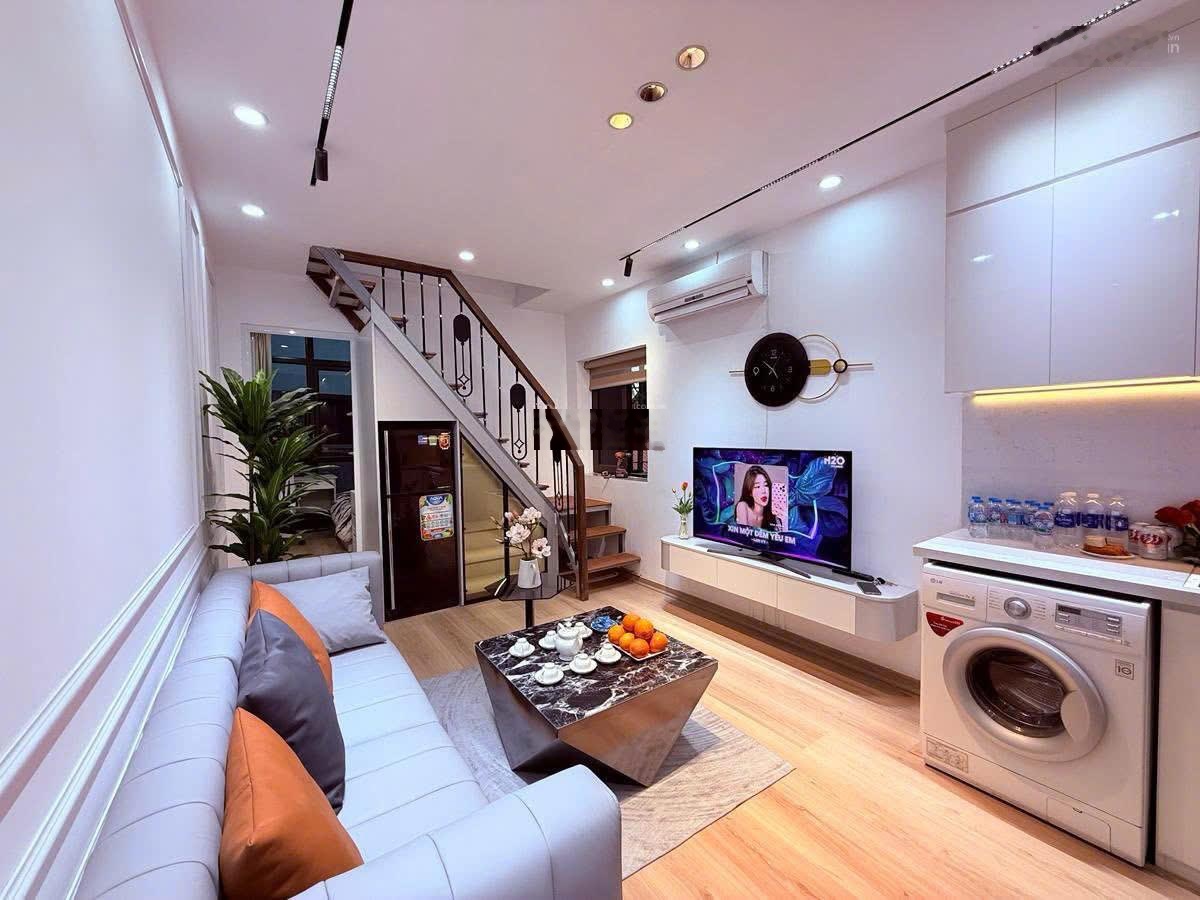 Duplex tập thể Kim Liên, Đống Đa, view phố, lô góc 90m2 3pn 3wc nhà đẹp chỉ 4,55 tỷ