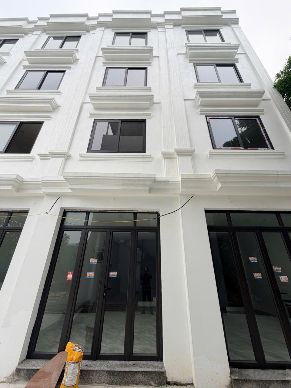 Bán nhà phụng châu , chương mỹ - 4 tầng, ô tô đỗ cửa. giá 3.55 tỷ