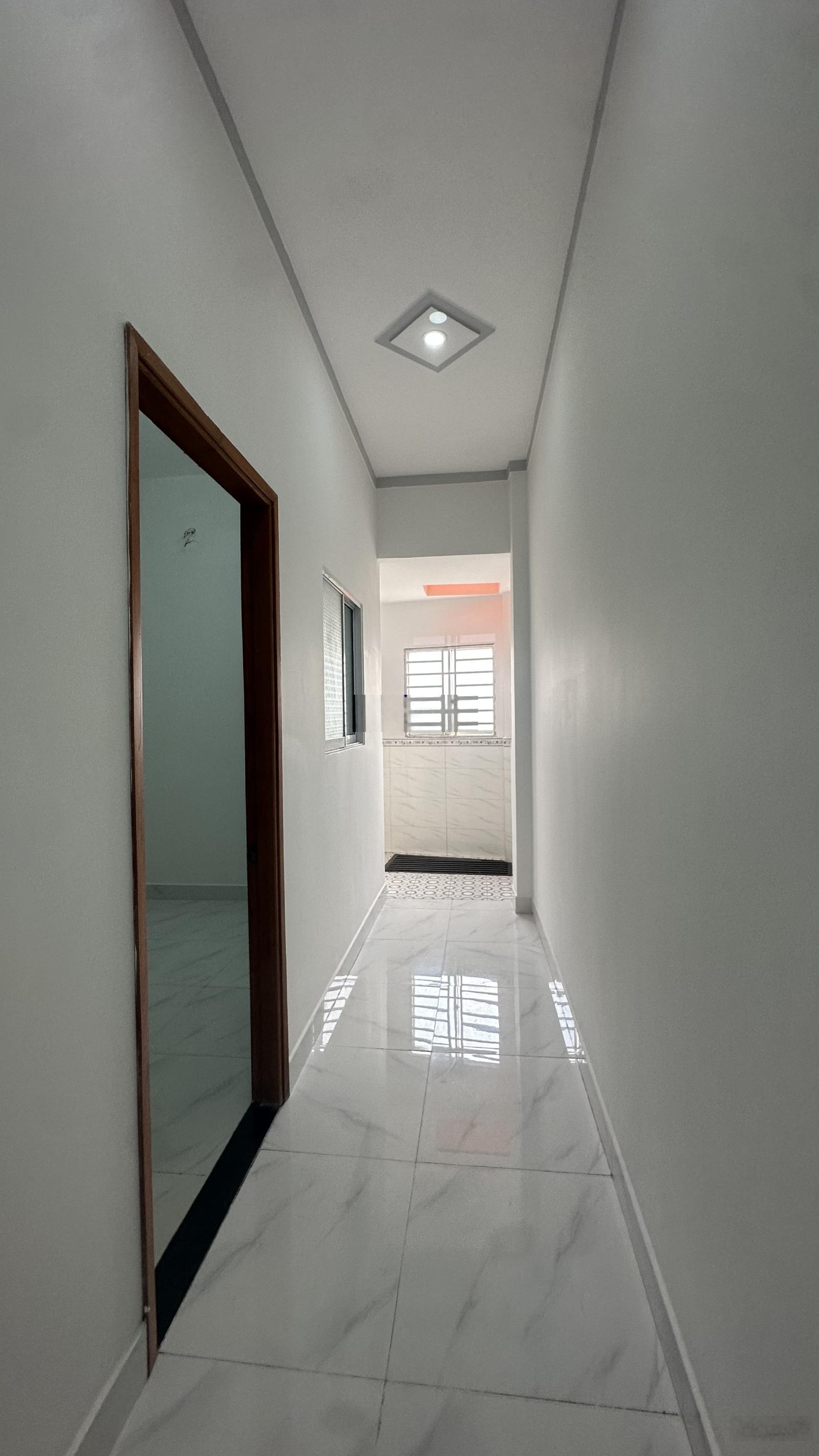 8539 - Bán Nhà mặt tiền P. Tân Đông Hiệp, Dĩ An 84m2, 3PN, sân ô tô, Giá 4,4 tỷ