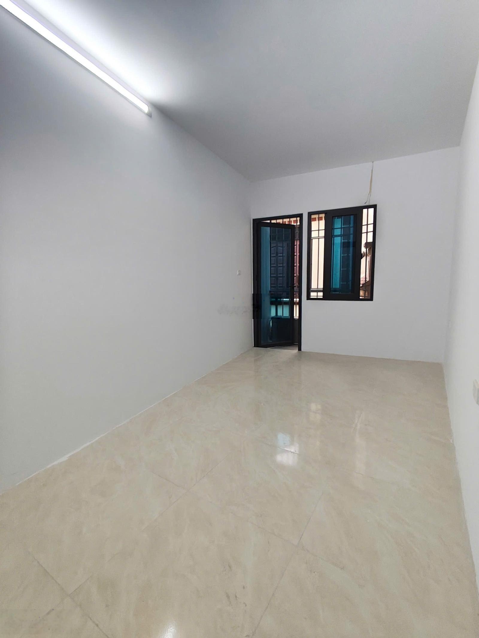 Bán nhà Thanh Xuân 17m 4 tầng 3 ngủ mới ngõ rộng cách 30m ô tô đỗ giá 3.968 tỷ