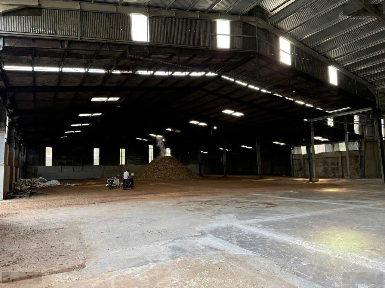 CHO THUÊ XƯỞNG 2.600m AN VIỄN, ĐỒNG NAI Diện tích xưởng: 2.600m, sân bãi rộng rãi Nhà xưở