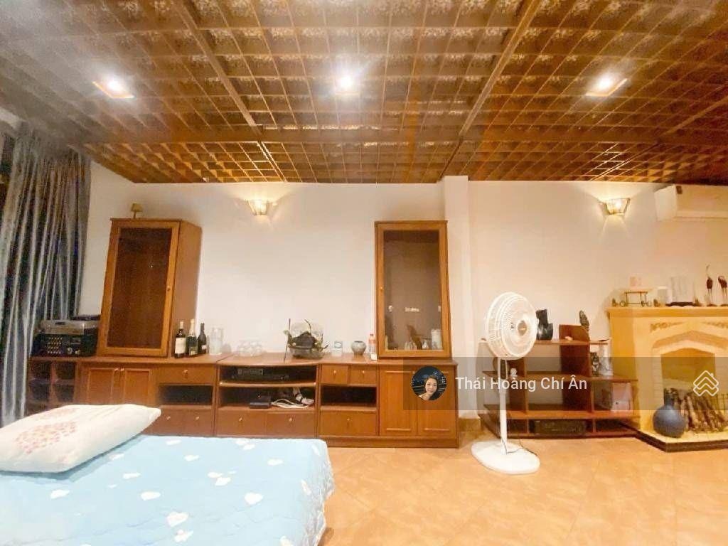 Mặt tiền quận 10 lý thường kiệt 64m2 (3.8x16.5) 6 tầng vỉa hè 6m kinh doanh