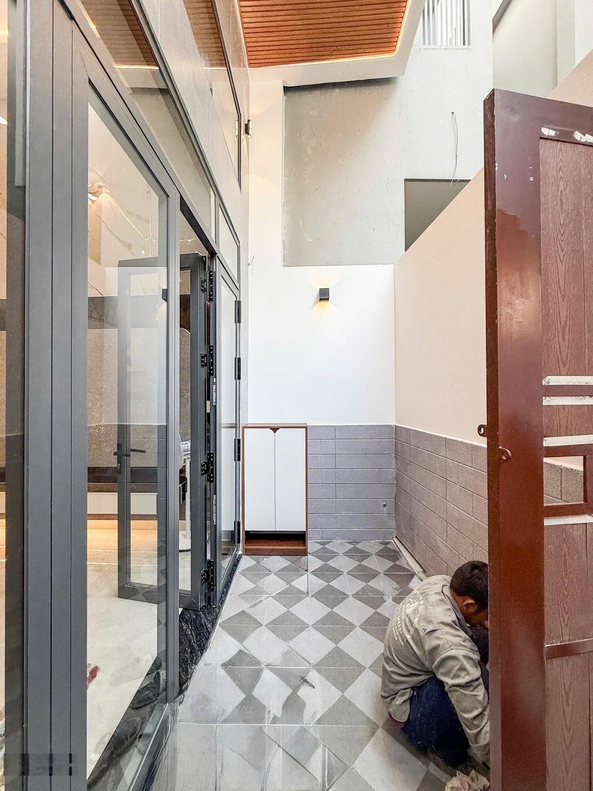 Nhà Bình Thạnh - giáp Quận 1 - diện tích: 46 m2 - đất vuông vức - 3 tầng - 3 phòng ngủ - chỉ hơn 7