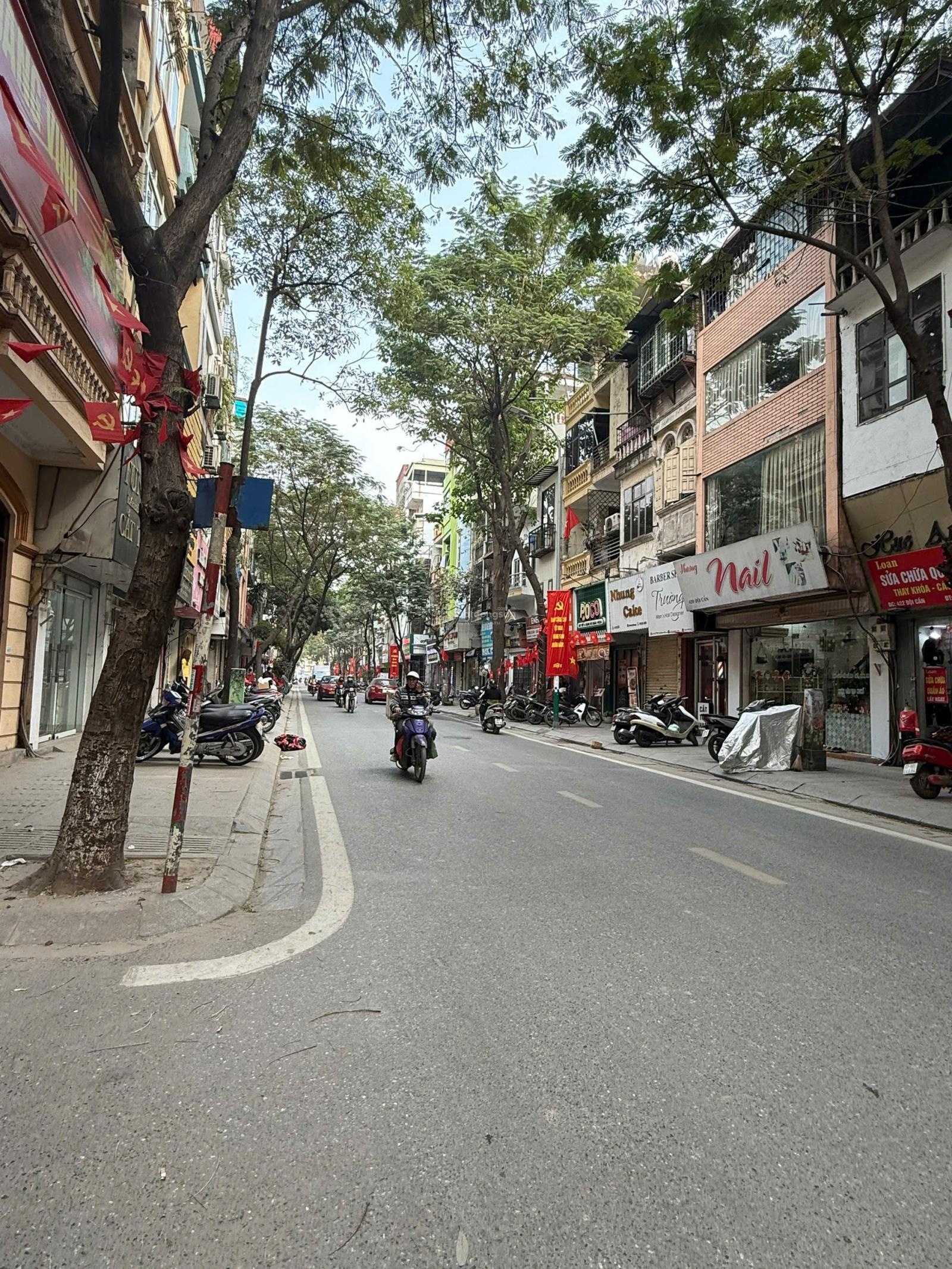 Bán nhà phân lô 435 đội cấn, ba đình, 65m,4 tầng, lô góc, ô tô tránh, kinh doanh, văn phòng.