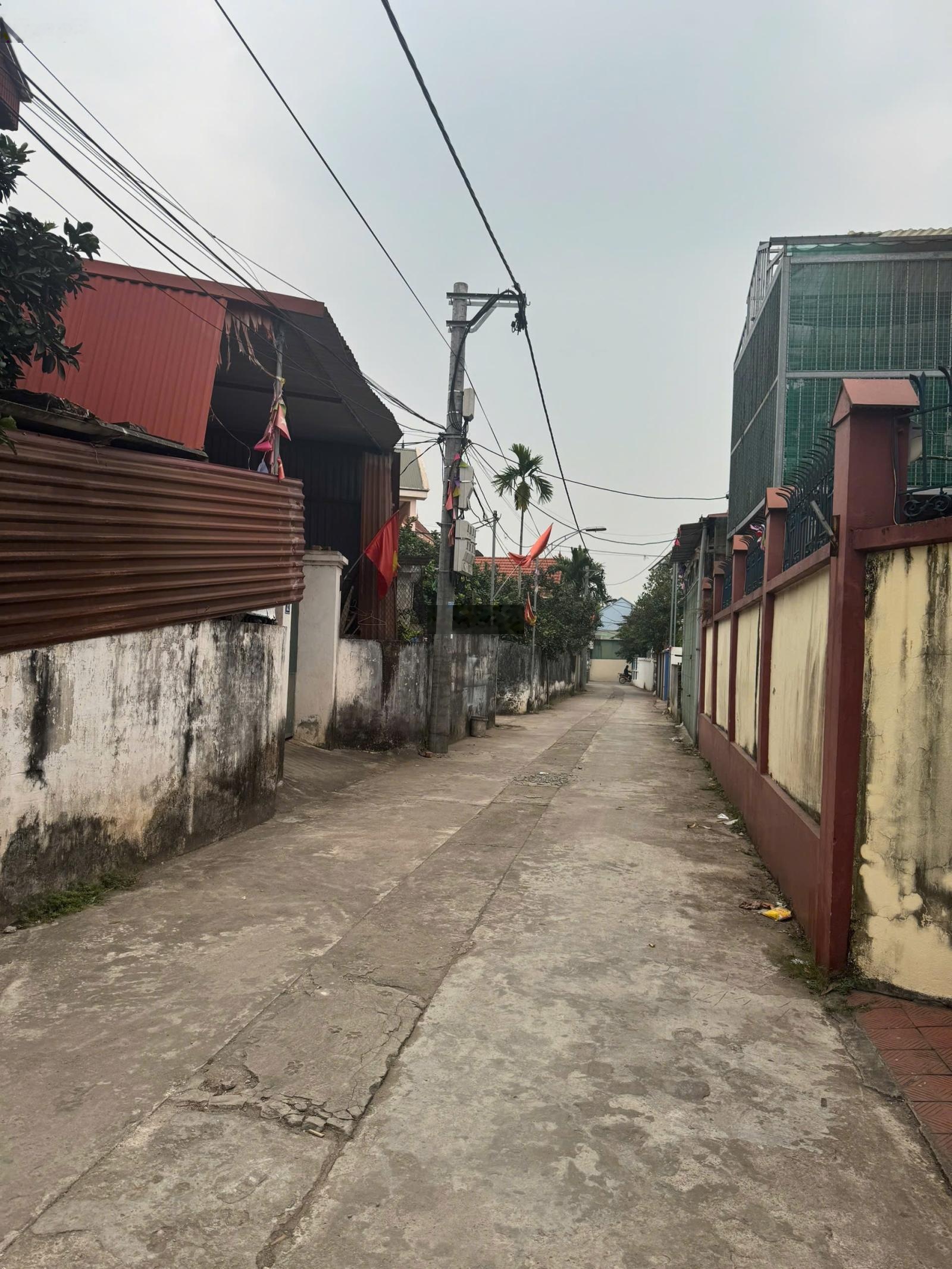 Chính chủ cần tiền bán mảnh đất Trung Châu diện tích 84.4m2 - ô tô đỗ cửa