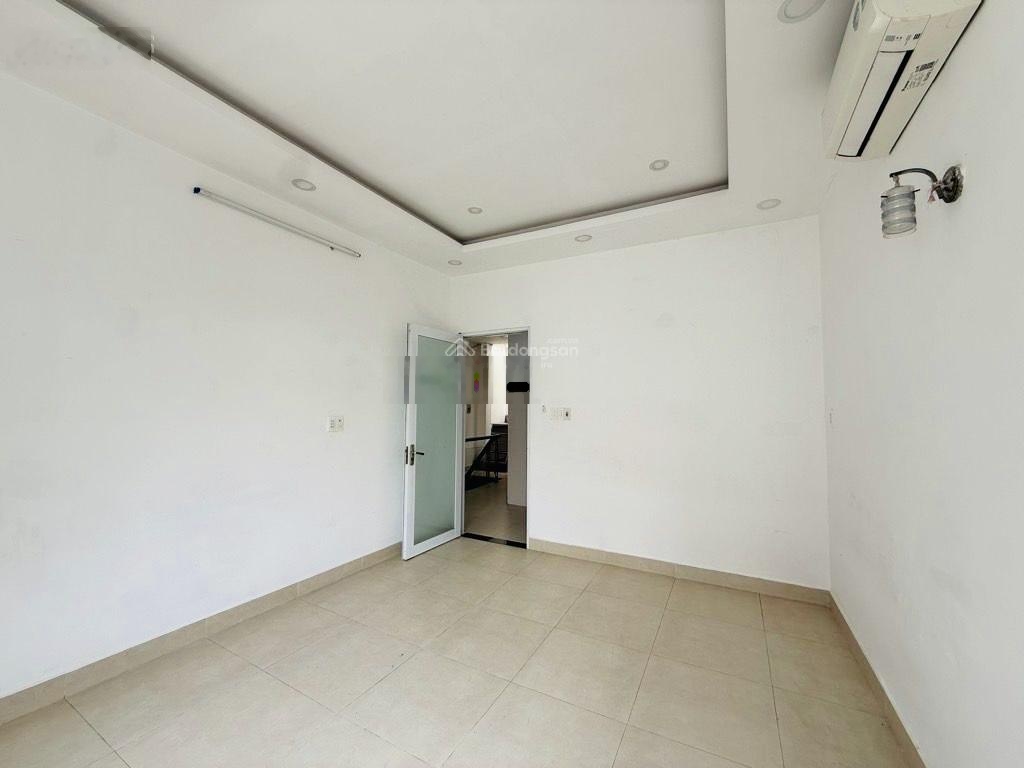 Nhà 3 tầng khu phân lô hiệp bình ngang 6m - xe hơi quay đầu hơn 8 tỷ
