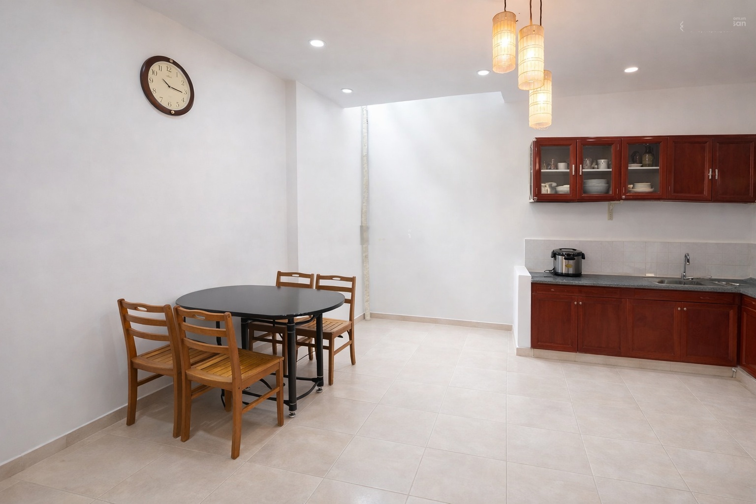 Bán nhà sát Tân Hương, 4x11m2, 3 tầng, hẻm xe hơi, chỉ 5.x tỷ