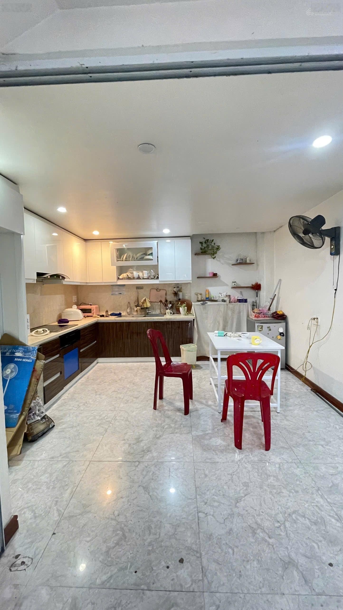 Bán nhà 3 tầng đẹp nhất mặt đường Trung Lực Hải Phòng 75m hướng Đông giá chỉ 8,2 tỉ có vỉa hè