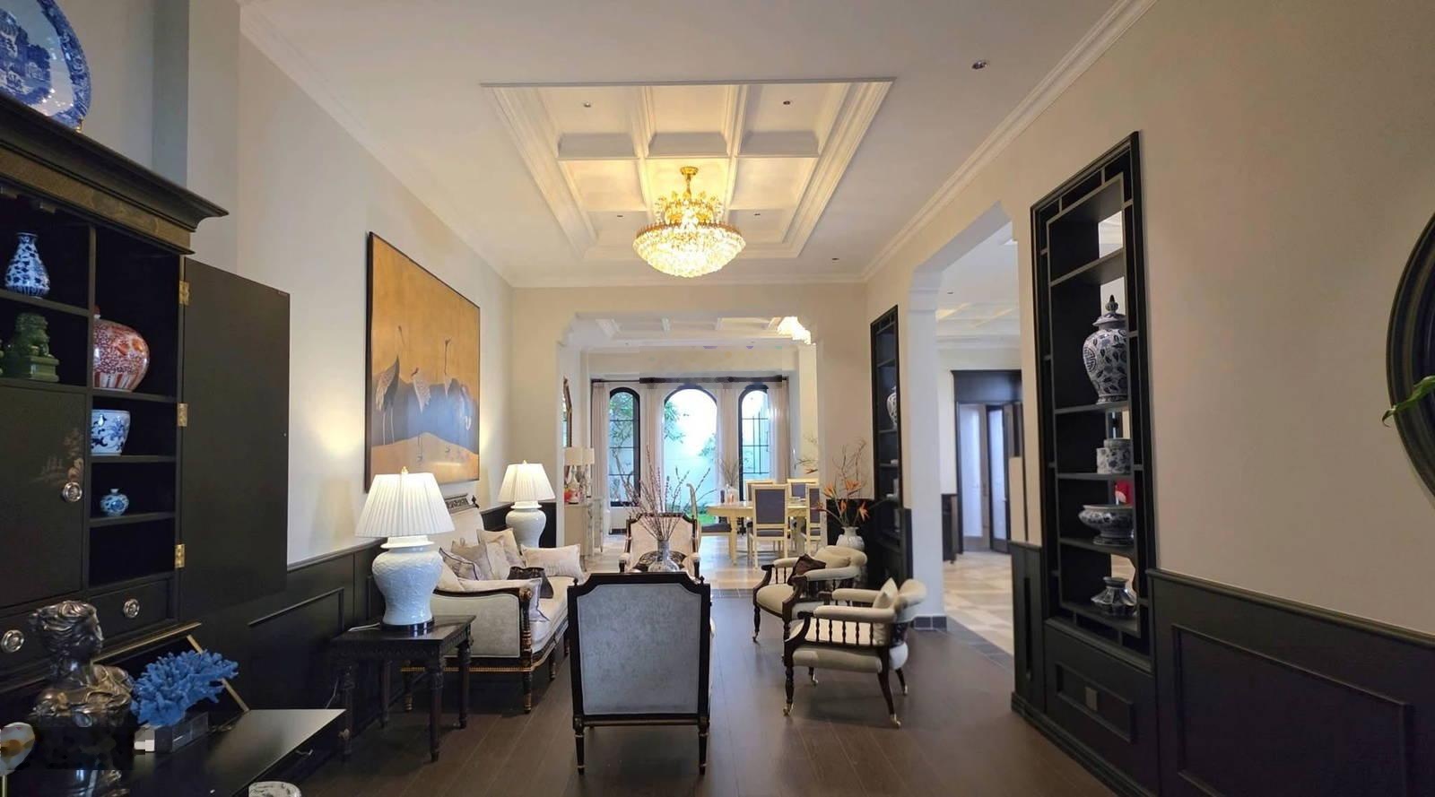 Bán Villa Trần Khánh Dư 366m² 2 tầng - 185 tỷ - biệt thự sân vườn kiến trúc Pháp quận 1