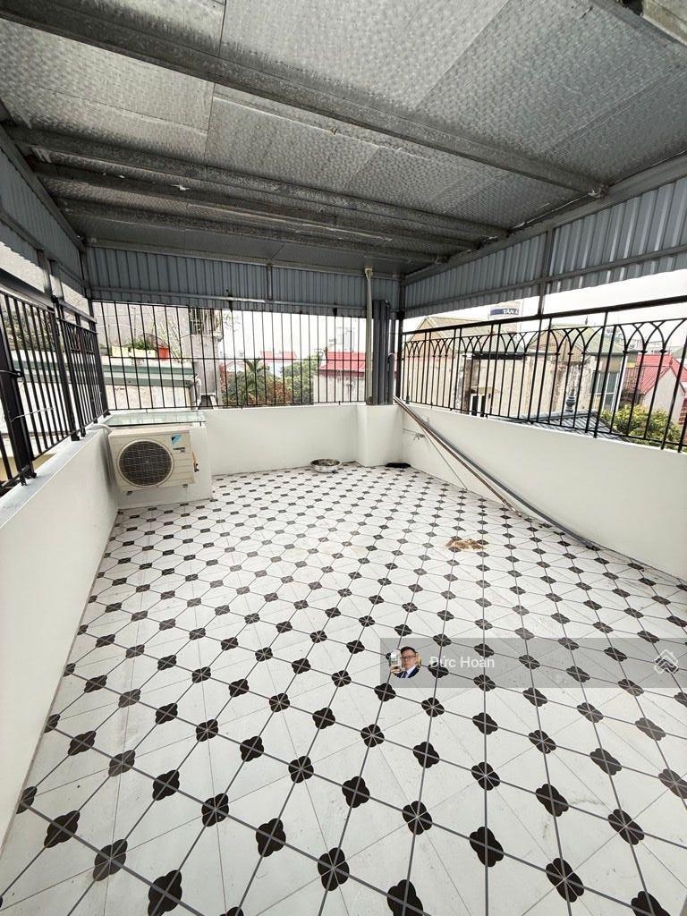 Bán nhà Thượng Thanh Long Biên, dân xây chắc chắn, lô góc, gần Big C - chỉ hơn 8 tỷ