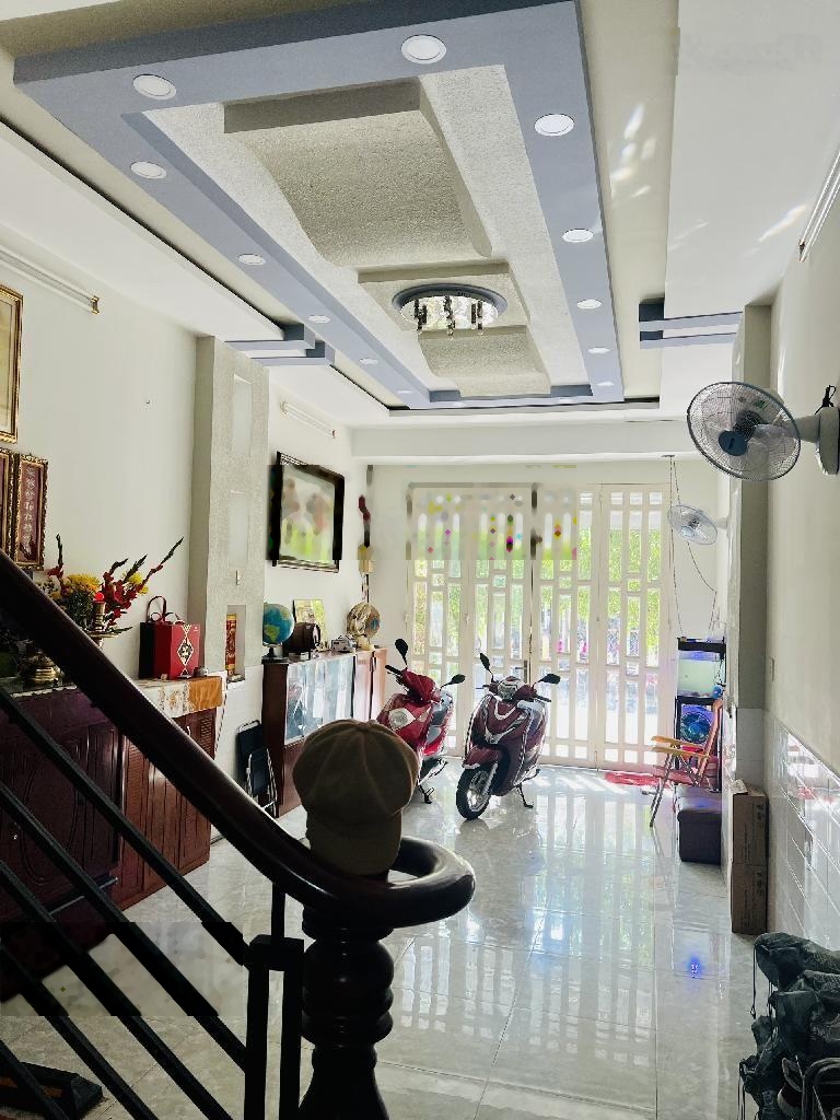 Nhà mặt tiền kinh doanh đỉnh - Khu Tên Lửa - (4x18m) - 72m2 - 4PN - Ngay chợ Cây Da Sà - Chỉ 13 tỷ.