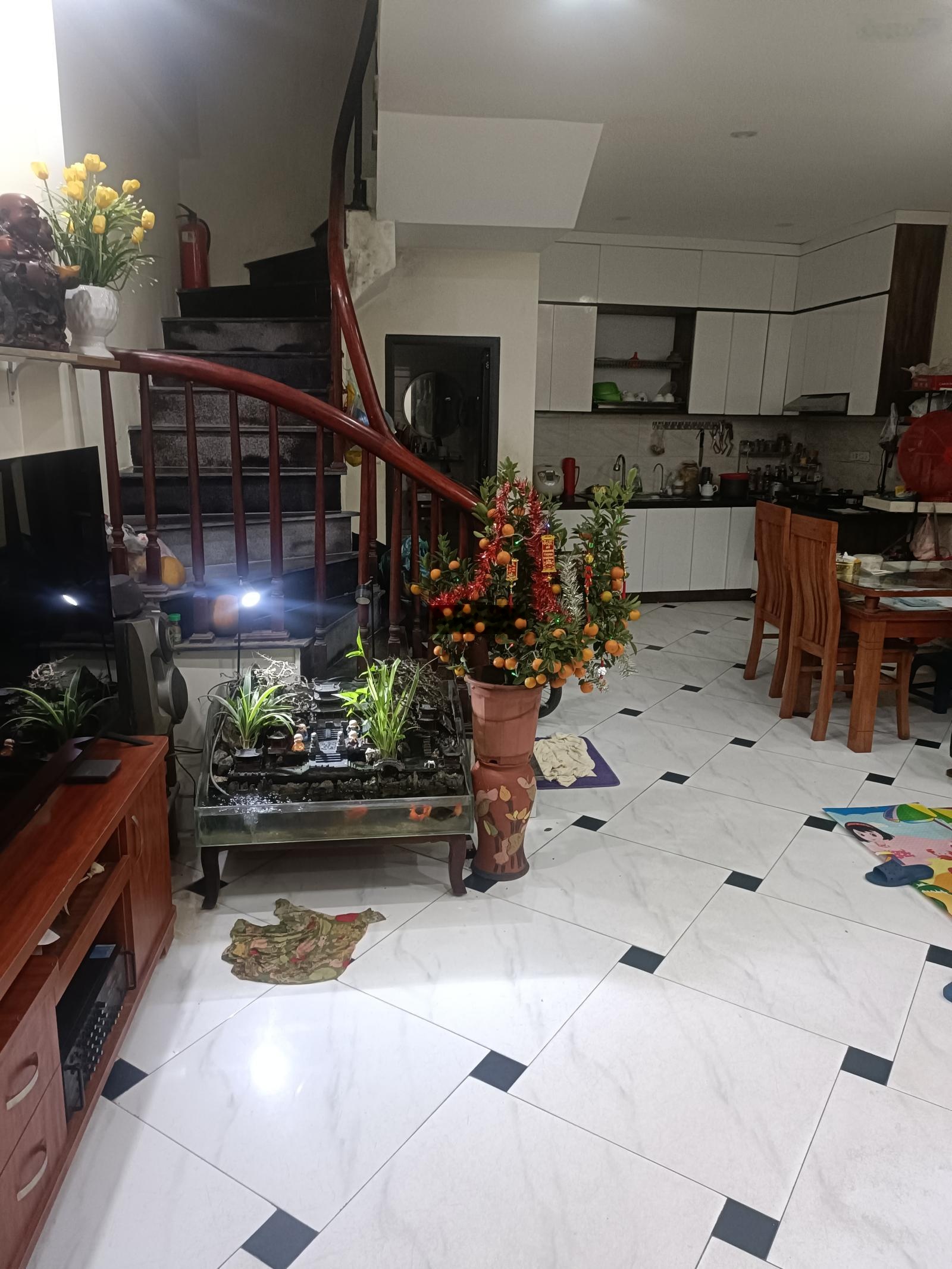 Đầu năm nhà đẹp 3.5 T.DT 39 m.áp sát đường ô tô. ở La phù . Xã An Khánh HN.gần đường vành đai 4.