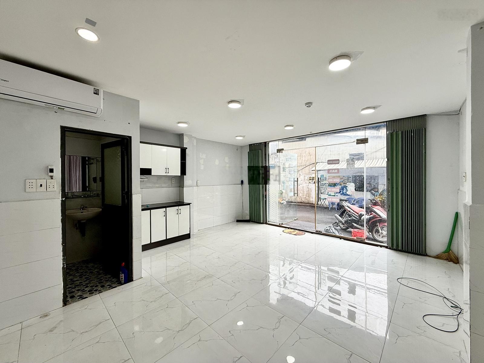 Cho thuê mặt bằng kinh doanh làm nail - tóc có thể ở lại ngay vườn lài