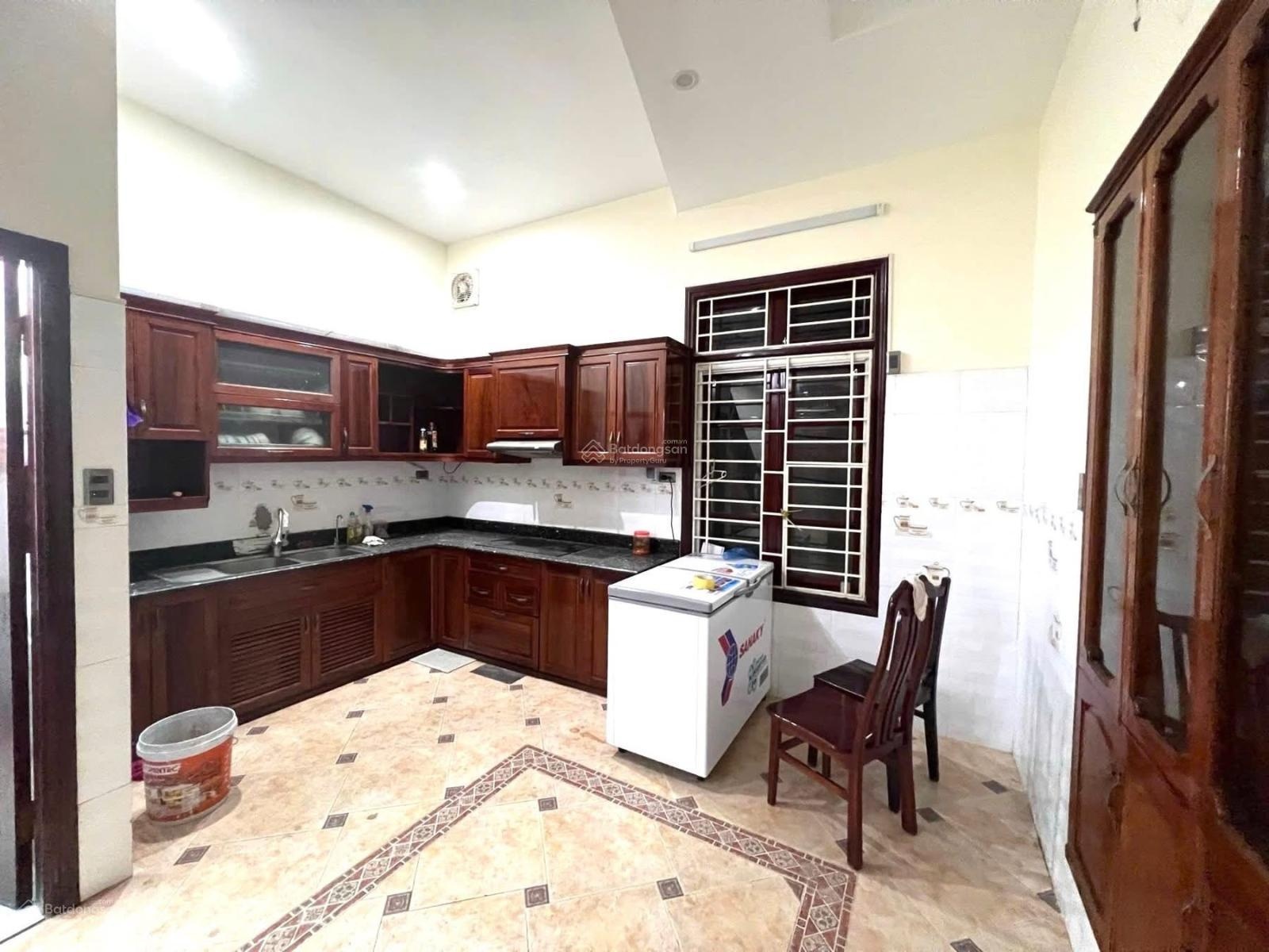 Gần ĐH Ngoại Thương, viện Nhi Tw phân lô ô tô tránh thoáng trước sau. Ngõ thông gần hồ điều hoà