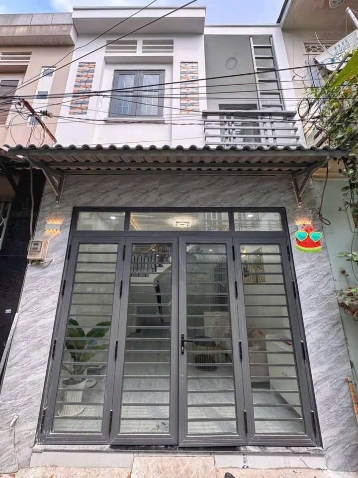 Bán nhà ngay Gò Xoài - Lê Văn Quới, giáp Tân Phú, giá 3.79 tỷ