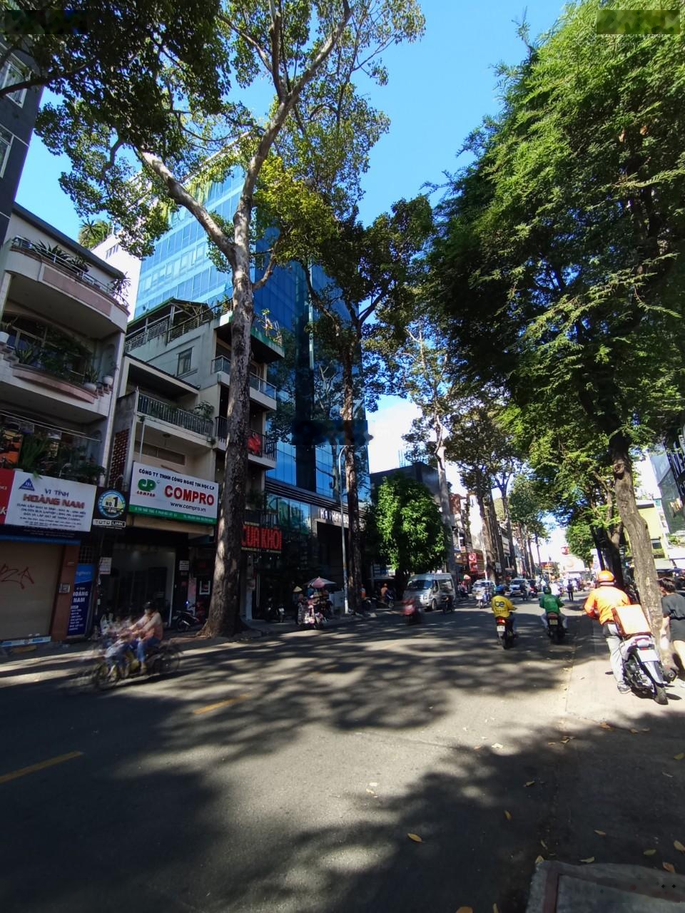 Bán nhà mặt tiền đường Tôn Thất Tùng, Quận 1, DT: 4,5x22m, 4 lầu giá 43 tỷ