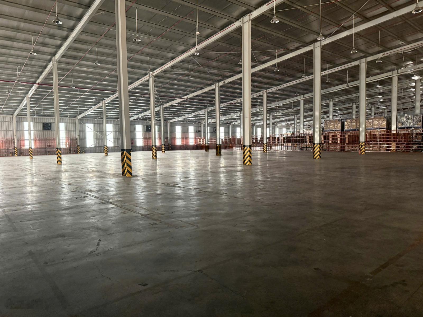 Cho thuê kho giá cạnh tranh Q12. Mặt tiền QL1A, diện tích linh hoạt 100m2 - 5000m²