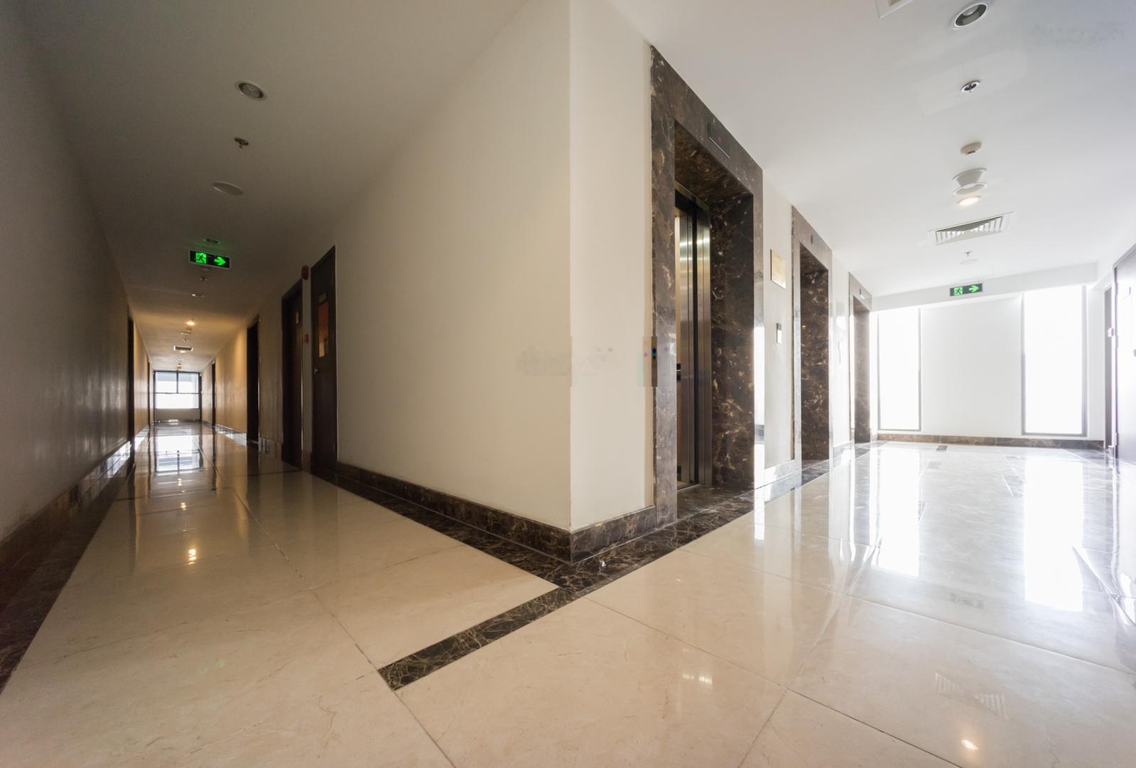 Cho thuê văn phòng officetel River Gate Q4 39m² nhà trống nội thất cơ bản. Giá 13 triệu/tháng