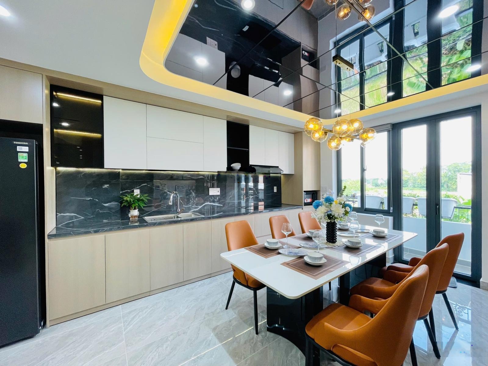 Nhà đẹp xây mới 5 tầng tặng nội thất- hơn 7 đồng