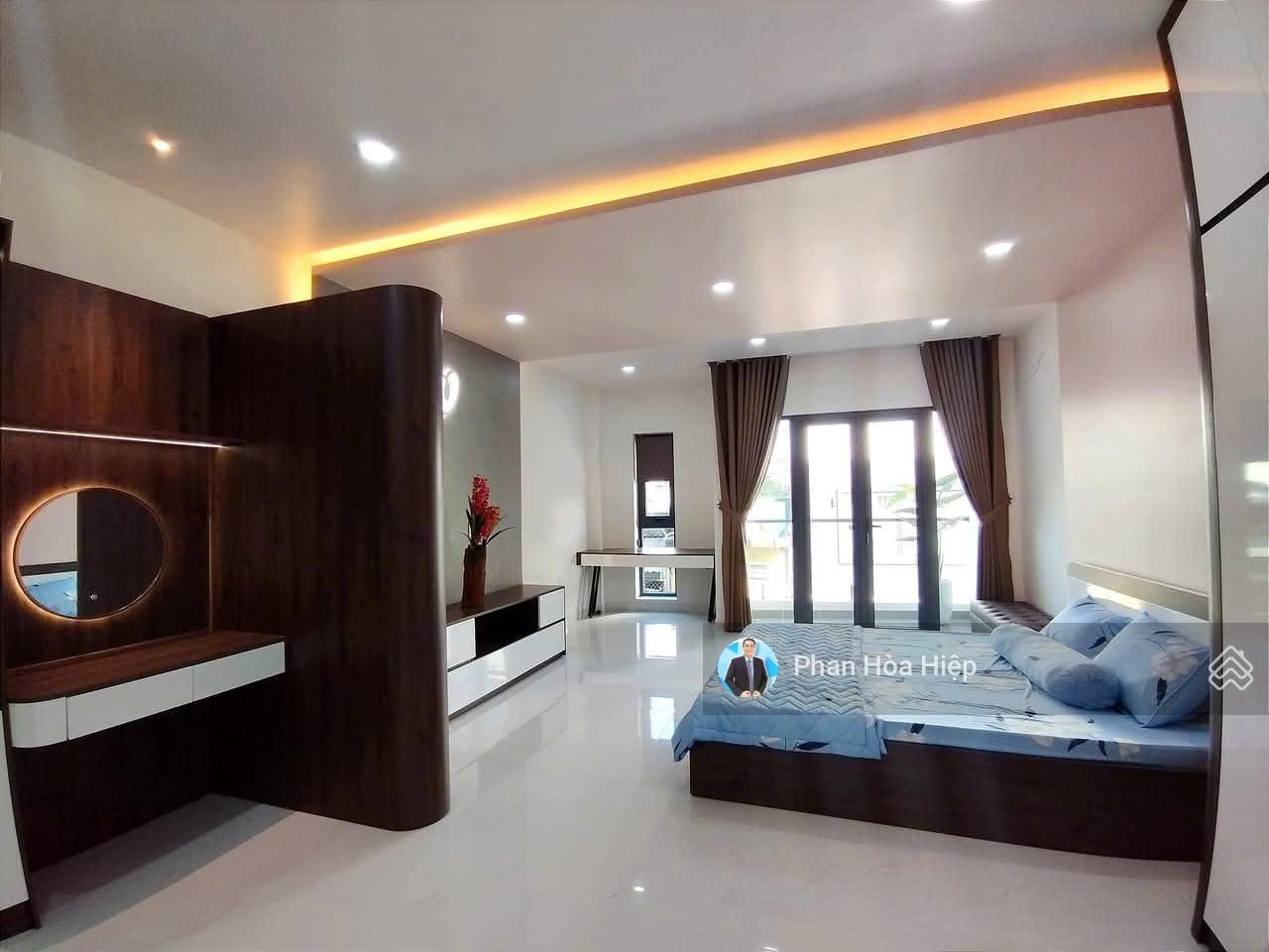 Nhà HXH Đặng Nguyên Cẩn, 64m2, 4 tầng BTCT 4PN 4 WC, kế bên chợ Phú Lâm, vài căn ra mặt tiền